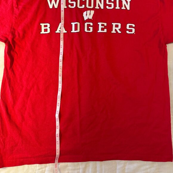 Wisconsin Badgers Graphic Tee – Adult XL - Picture 5 of 5